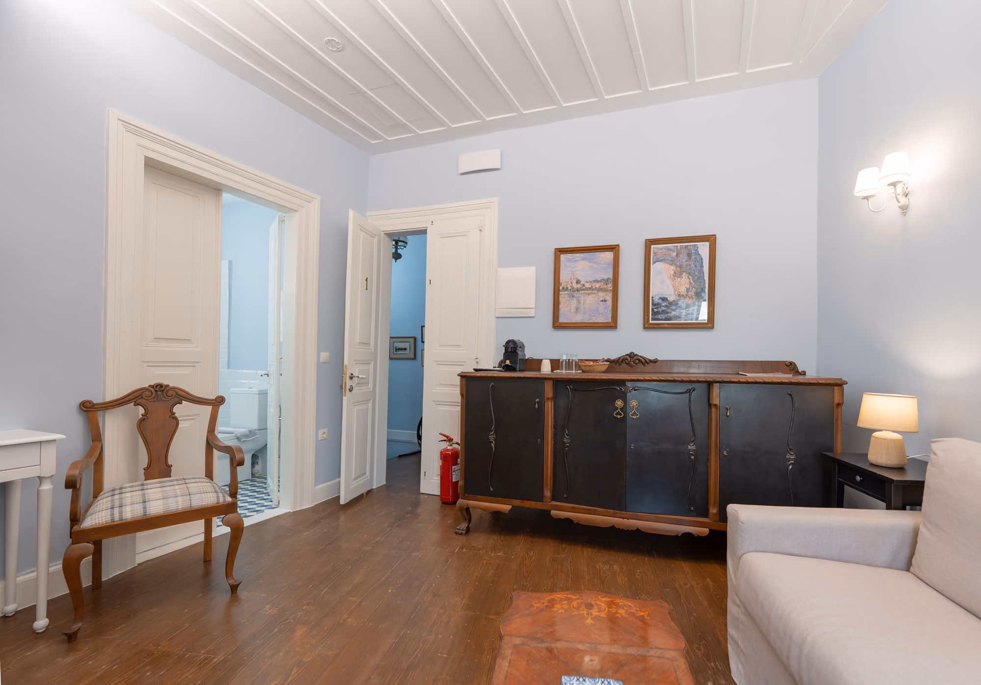 Delos Room